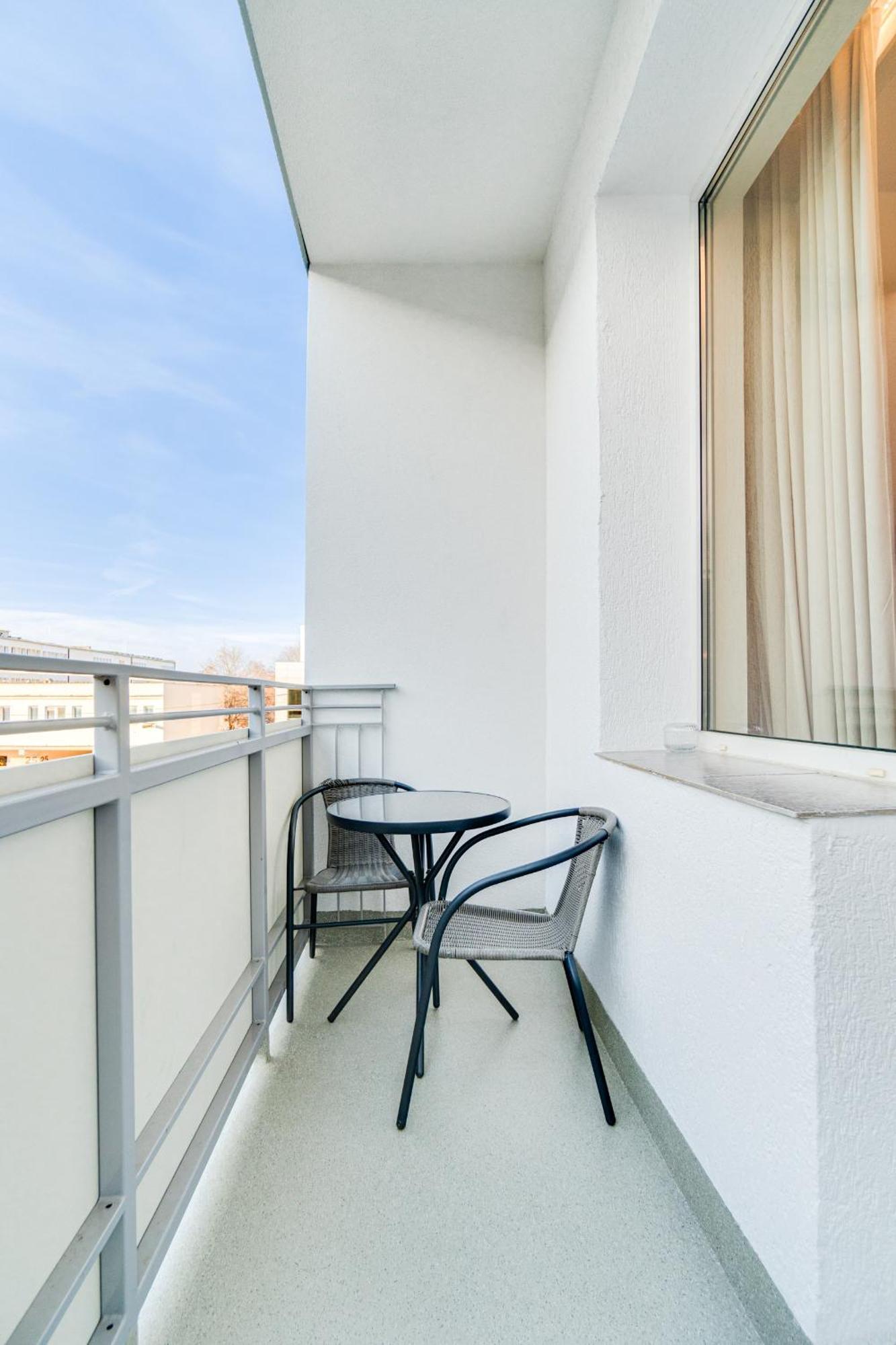 Bright Day Apartment - Self Check-In 24H, 10 Min Market Square Breslávia Exterior foto